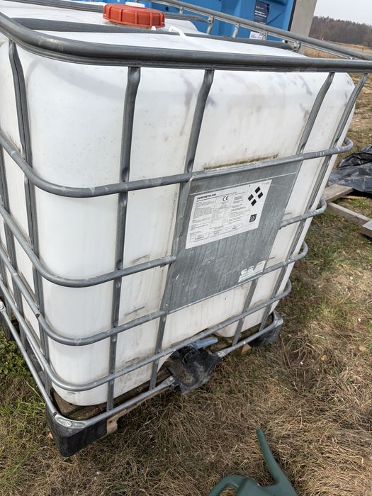 Zbiornik  1000L (mauzer) na wodę / deszczówkę – solidny