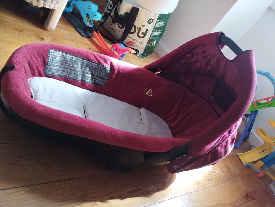 Conjunto de cadeirinha + alcofa bebé —