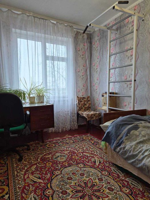 Продам 3 кімн. квартиру в р-ні 3 лікарні. 4/5 пан. будинку. 37000