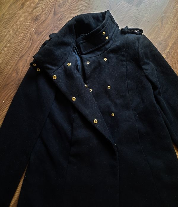 Коротке пальто mango