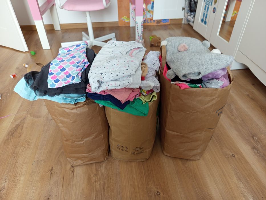 Paka ubranek dla dziewczynki 98, 104, 110