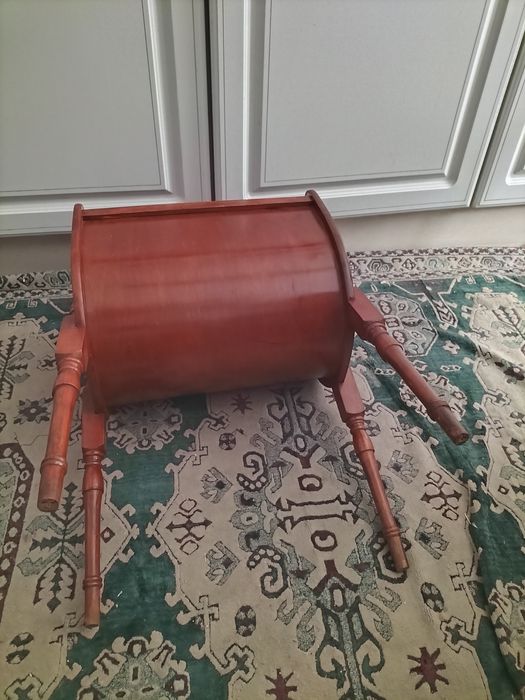 Móvel  de sala de costura de Rendas e Bordados Tricô