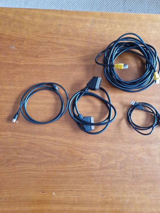 Cabos diversos (USB, Ethernet, Scart , RCA, Antena)