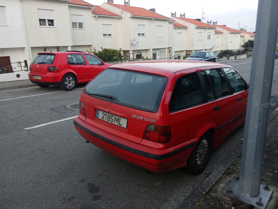 Tenho para venda uma BMW 318