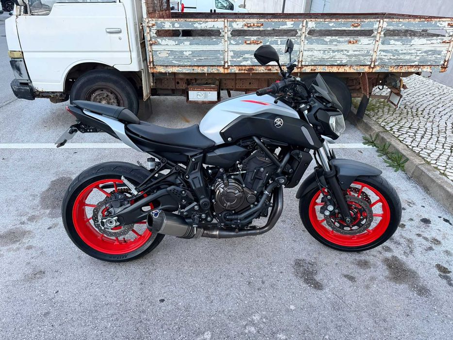 YAMAHA MT07 2019