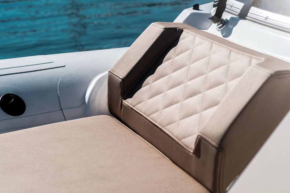 Jedyny w swoim rodzaju rib bow rider BR65