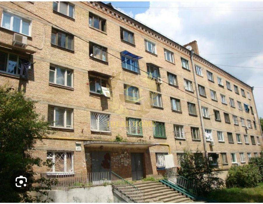 Продаж кімнати в гуртожитку біля метро Дорогожичи