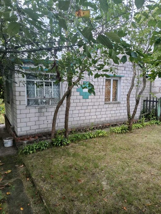 Продаж дачі з будинком та ділянкою