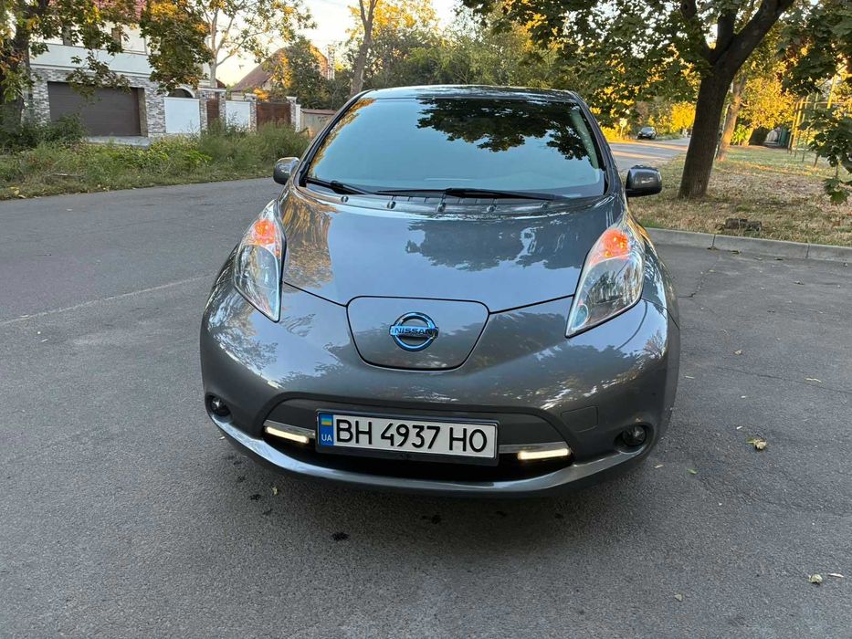 Nissan Leaf 2015 продам