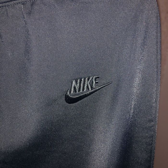 Spodnie Nike rozm. M, grubszy materiał, nowe