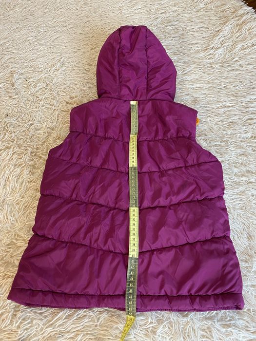 Жилетка безрукавка дуже гарна німецька   на 4-6 років на дівчинку