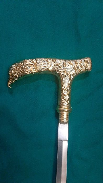 Трость для ходьбы с секретом