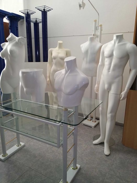 Campanha 2025 Lojas- Expositores, Balcões, Bustos e manequins e mais