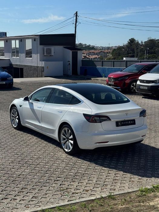 Tesla Model 3 foto 5