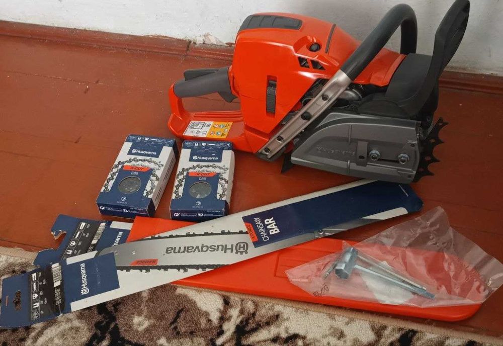 Продам бензопилу Husqvarna 572XP