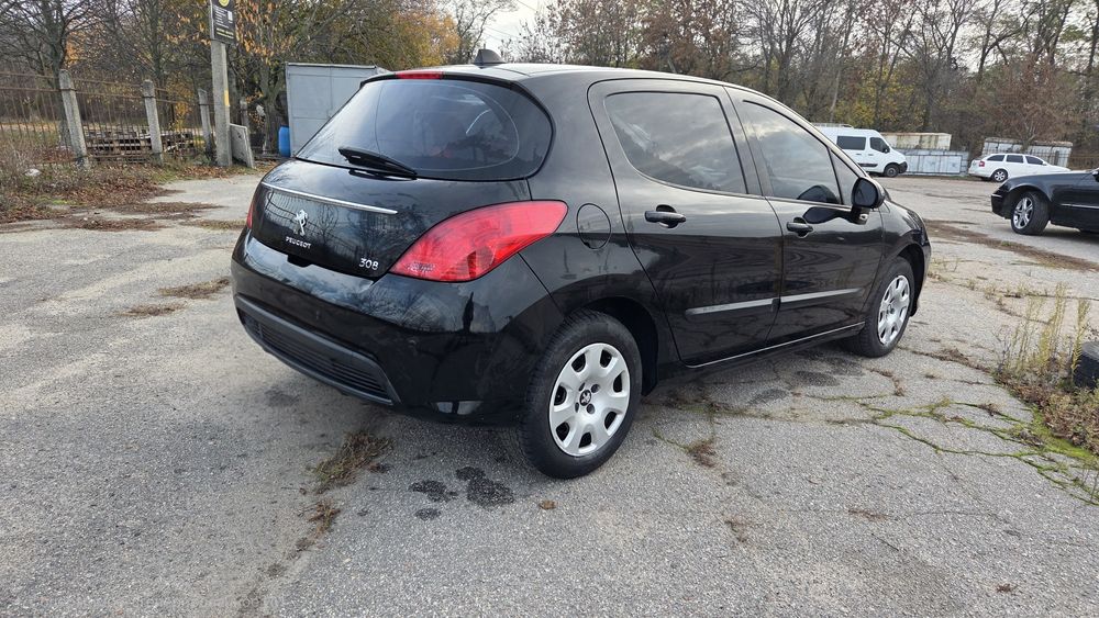Пежо 308 хетчбек 1,6 автомат 2012