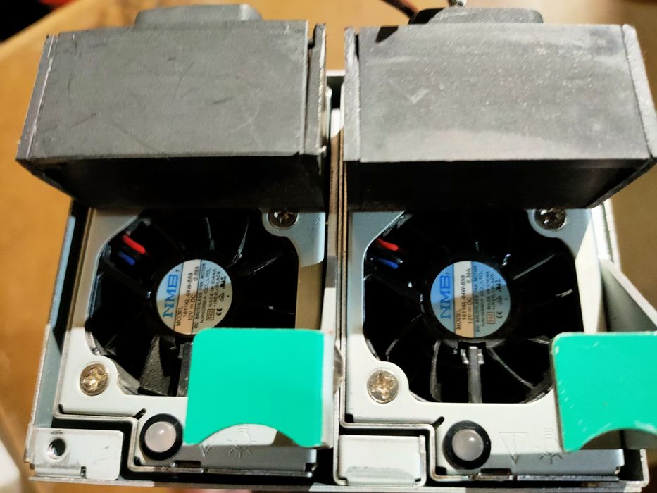 Блок живлення Delta Electronics