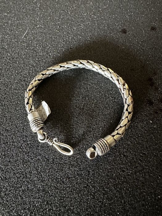 Pulseiras em prata de lei 92.5 indianas e tailandesas.