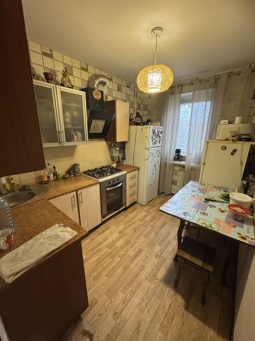 3х комнатная квартира 2/9 в кирпичном доме 200 лет Херсона