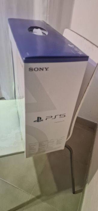 PlayStation 5 impecável 1TB com um comando e caixa