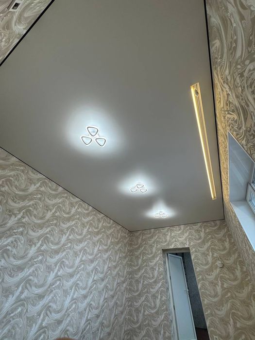 Глянцеві натяжні стелі під ключ | ВЛАСНЕ ВИРОБНИЦТВО | Гарантія 1 рік