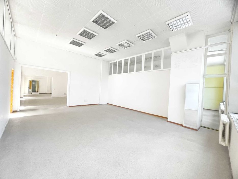 Оренда 1 поверх під магазин, офіси 353,7м на Севастопольській площі