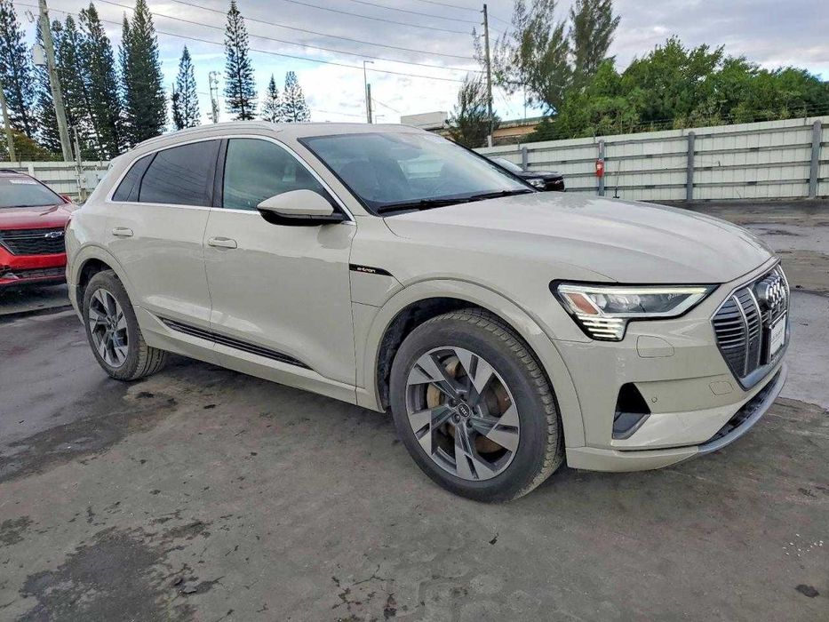 Бампер Audi Q4 E-Tron Розборка Ауді К4 Єтрон