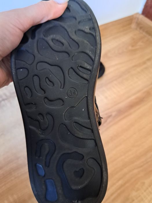 Черевички для дівчинки