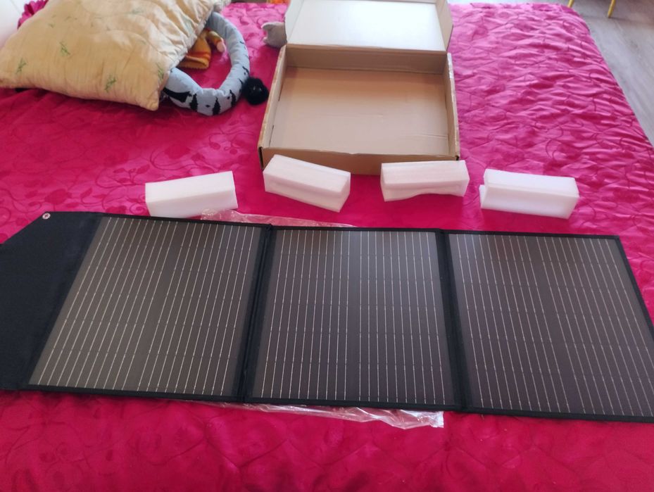 Розкладна, переносна сонячна панель на 100W