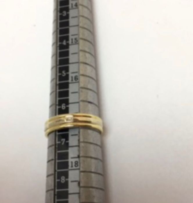 Каблучка з діамантом