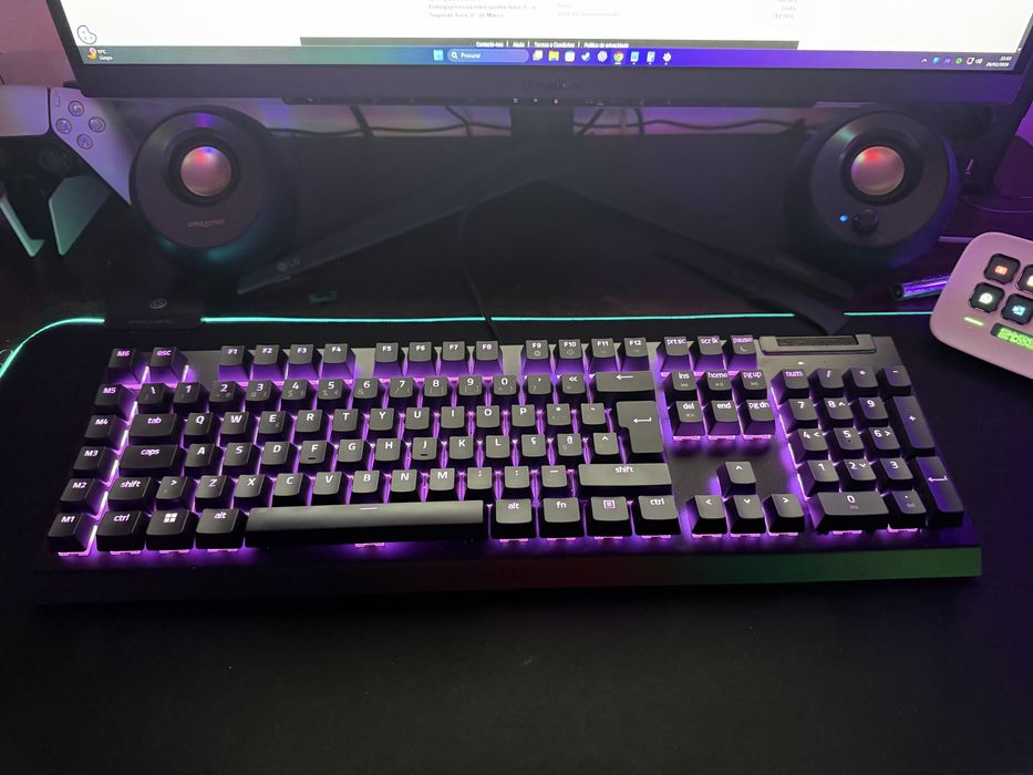Teclado Razer BlackWidow W4 - 3 meses