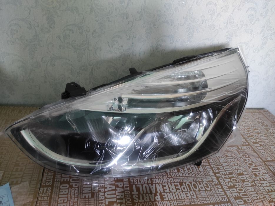 Фара фари Фары Рено Кліо 4 Renault clio 4 260603442R. 260106624R