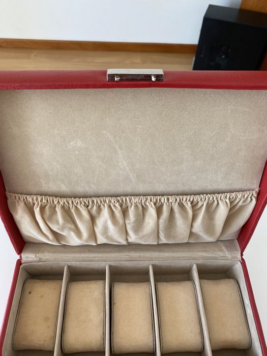 Caixa para guardar 8 relogios