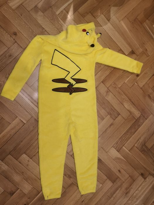 Pokemon H&M 134/140 kostium piżama