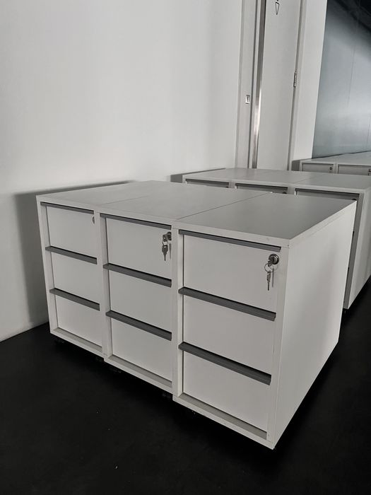 ЛИКВИДАЦИЯ склада стулья кресла компьютерные стільці крісла