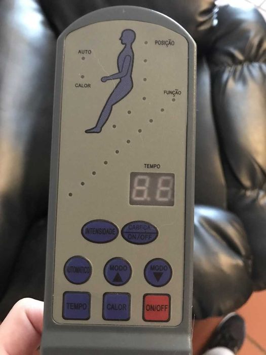 Poltrona de massagens reclinável de couro artificial preto - 290€
