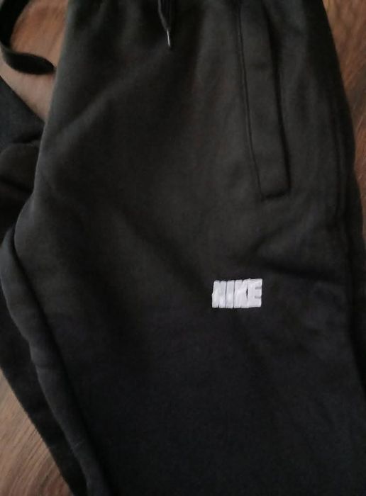 Spodnie dresowe damskie