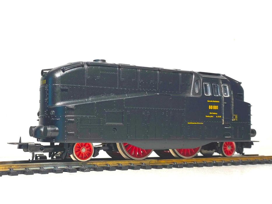 Паровоз BR 6O OOІ для железной дороги PIKO Н0
