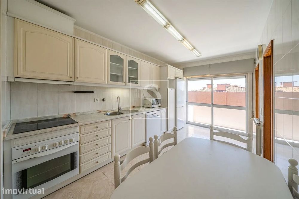 T2 com suíte, varanda e garagem | Benguiados, Vila do Conde