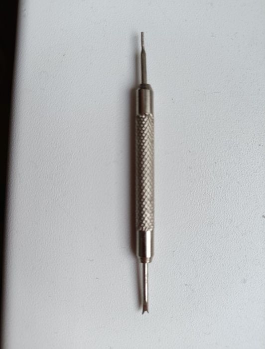 Metalowy pasek do zegarka