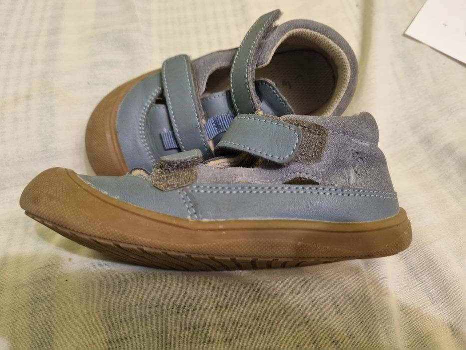 Buty lamino 26 po jednym dziecku.