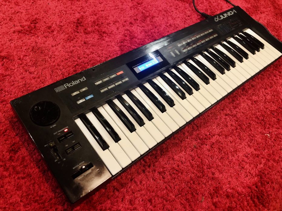 Roland Alpha Juno 1 - sintetizador vintage anos 80
