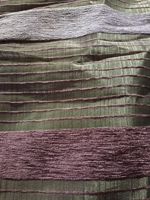 Colcha de casal + 2 cortinados + 2 almofadas