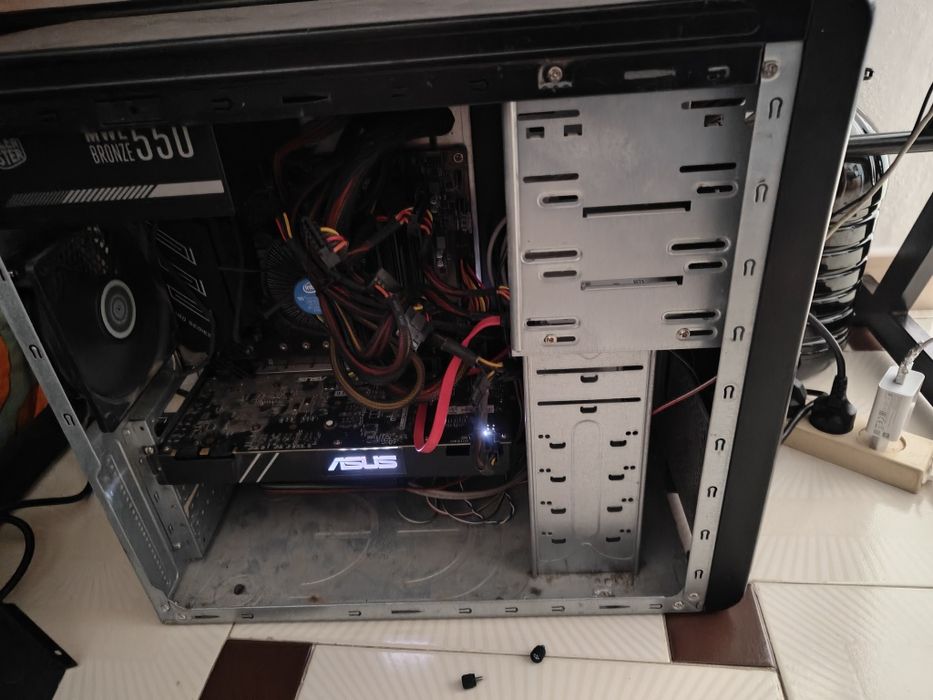 PC Gaming i5-9400F | GTX 1070 | 16GB RAM | SSD 500GB | Pronto a usar