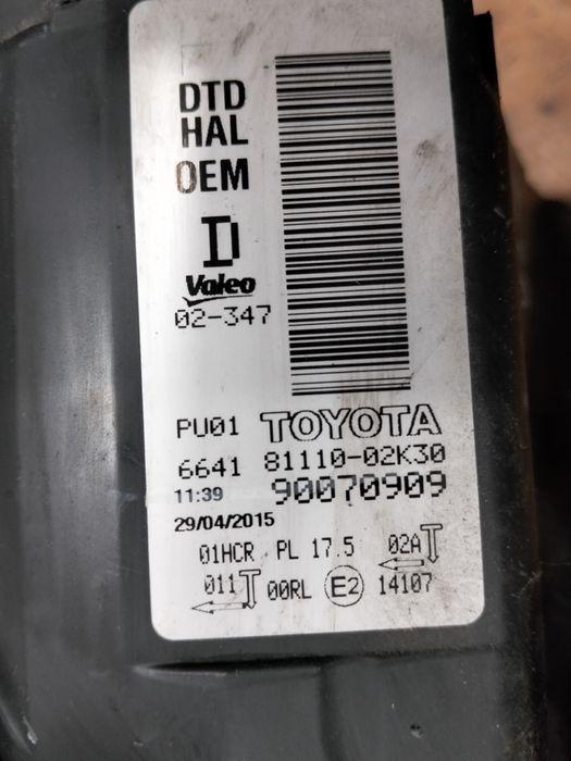 Farol Toyota Auris ótica original 2015