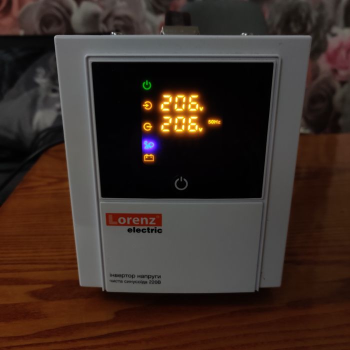 Инвертор 24в/220в.1500ват