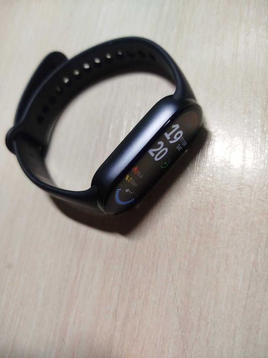 Продаєм фітнес-браслет Mi band 9