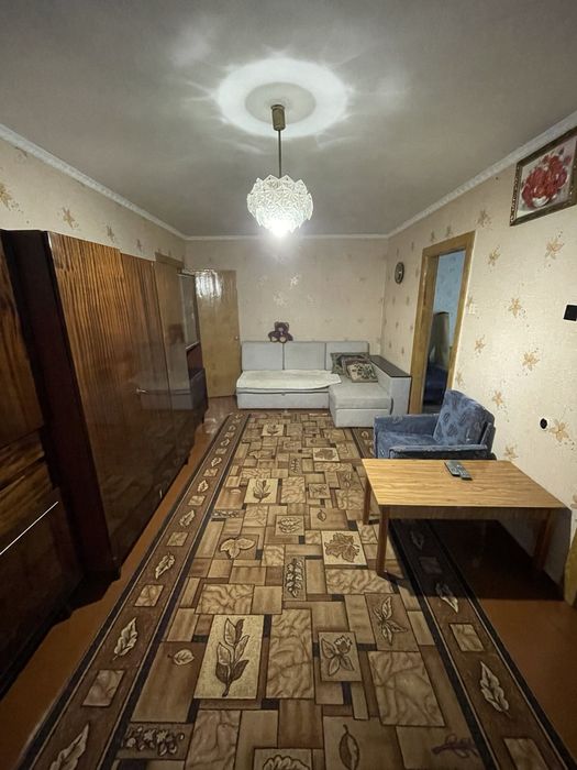 Продам 4к квартиру Яновського