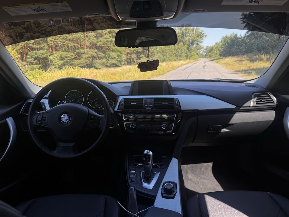 BMW 3 Series 2017 VIN WBA8E1G30HNU18306 фото оголошення 9 з 15