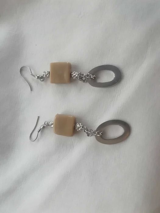 Brincos. Entrego em mão em Viana do Castelo.